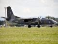 Antonov AN 26 roluje na startu