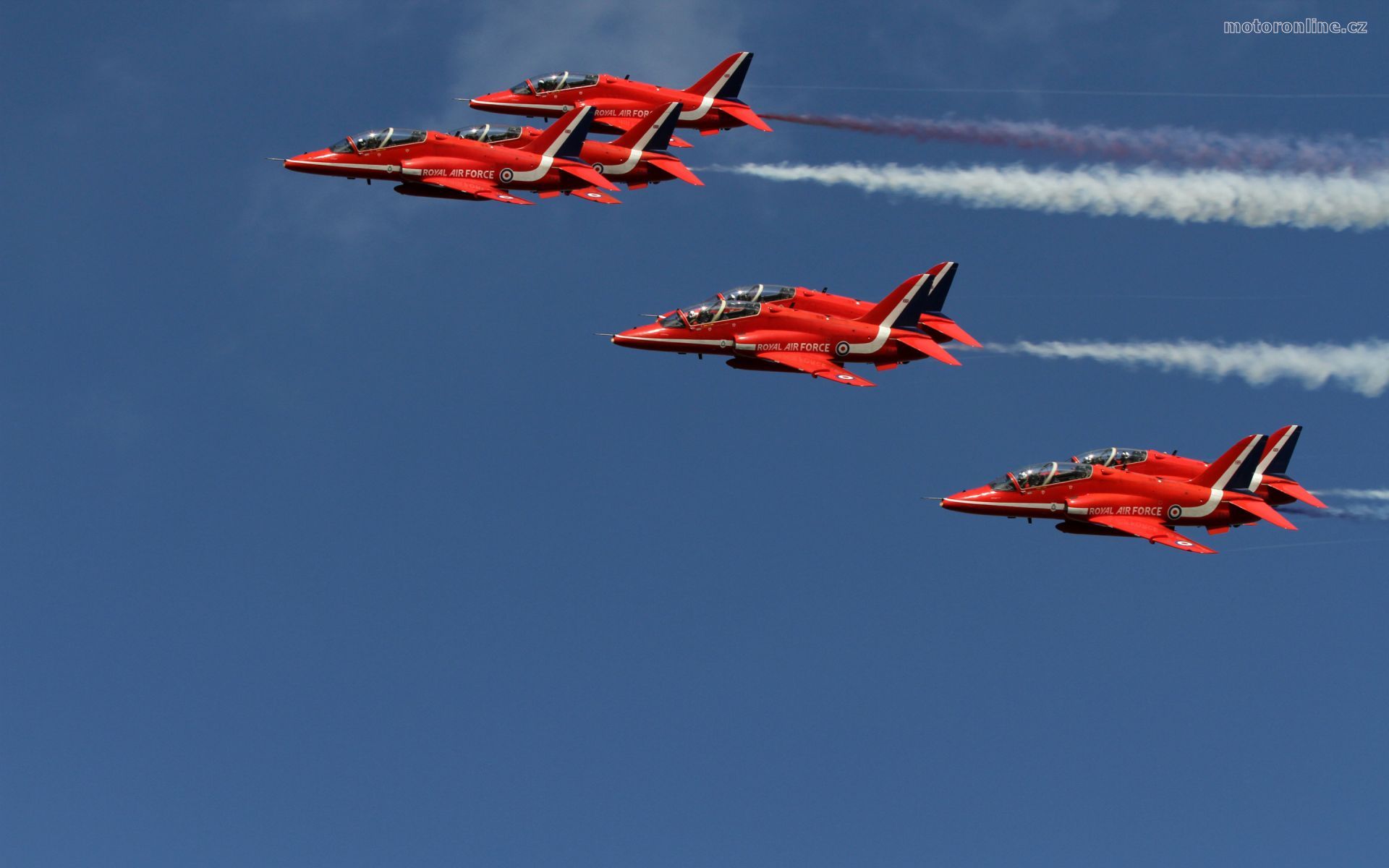 Red Arrows Royal Air Force widescreen