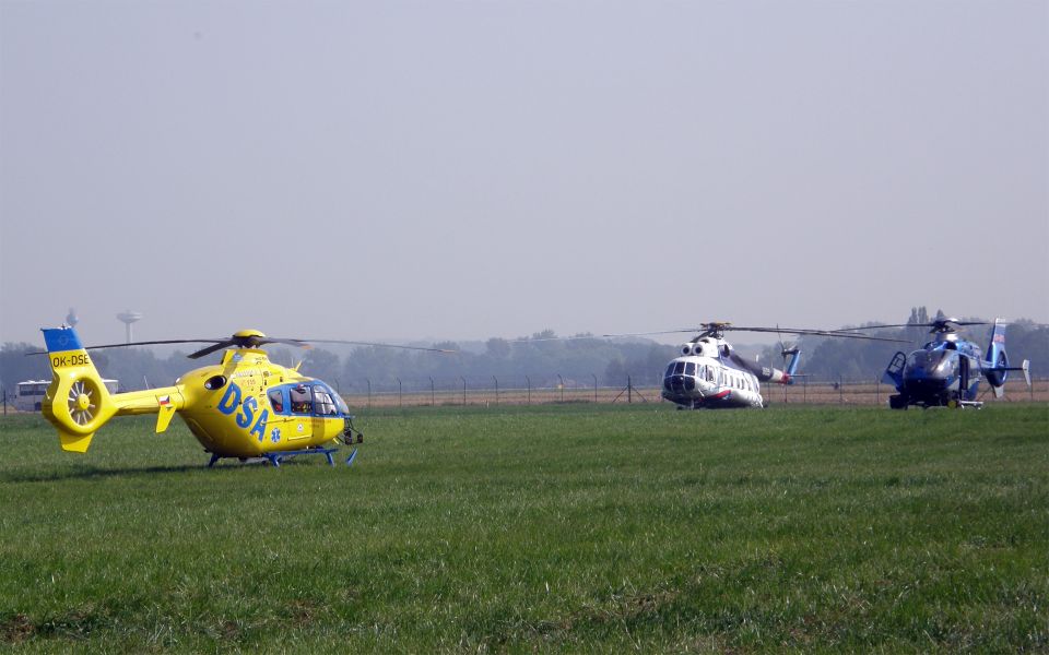 Helicopters widescreen