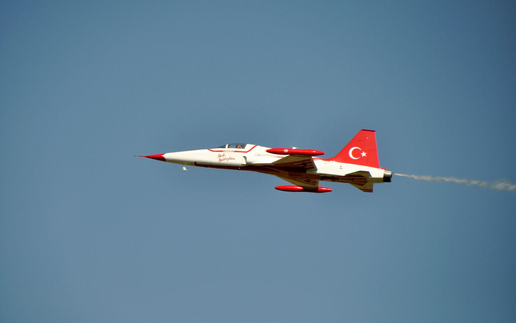 Turkish Stars Turk Hava NF 5A widescreen