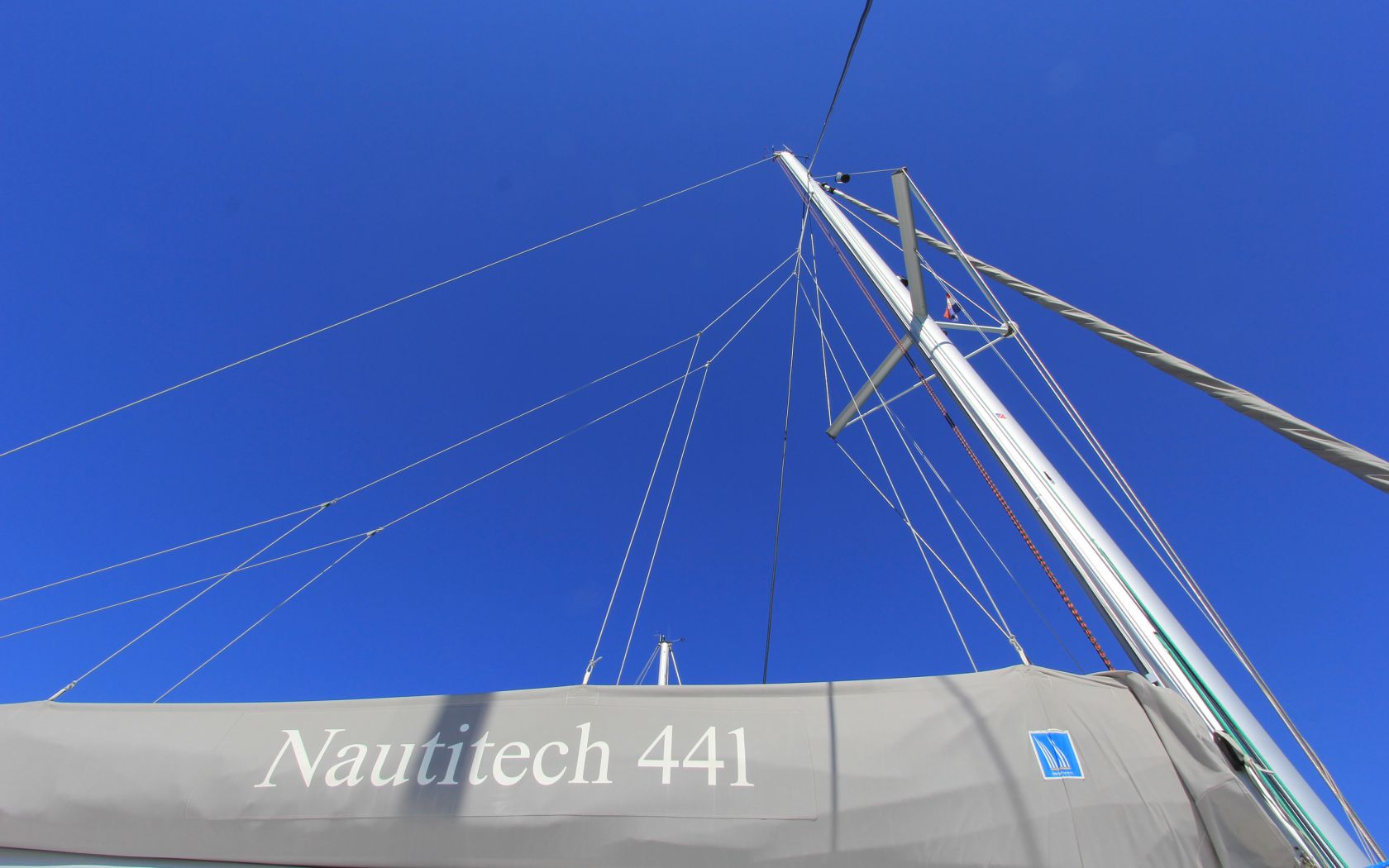 Catamaran Nautitech widescreen
